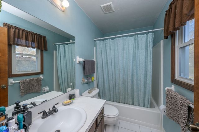 895 East Avenue, Tallmadge, OH 44278