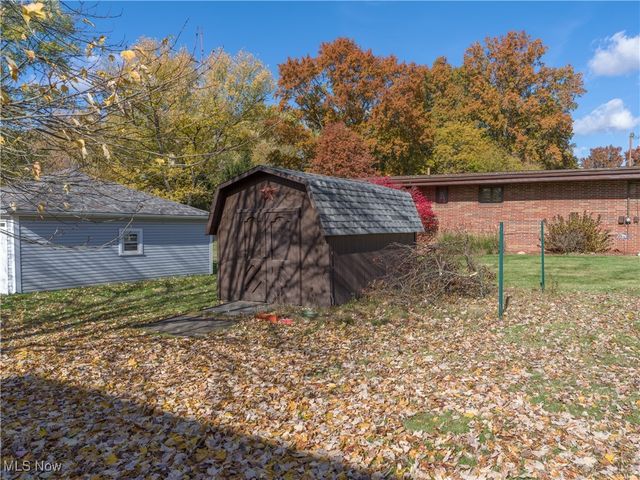 895 East Avenue, Tallmadge, OH 44278