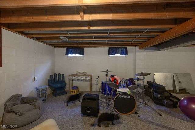 895 East Avenue, Tallmadge, OH 44278