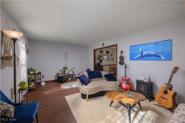 895 East Avenue, Tallmadge, OH 44278