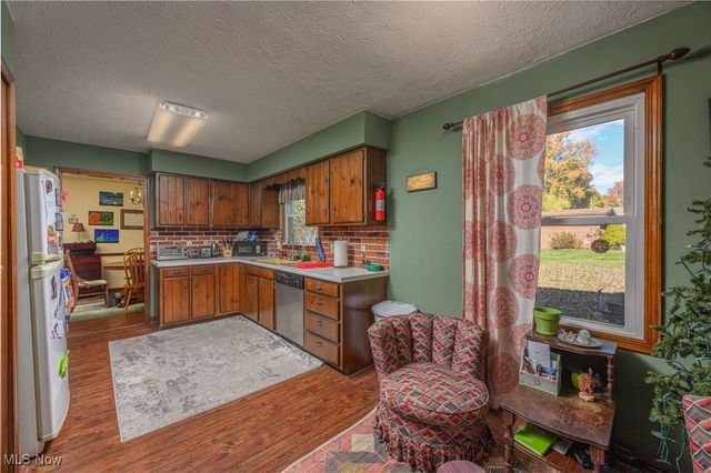 895 East Avenue, Tallmadge, OH 44278