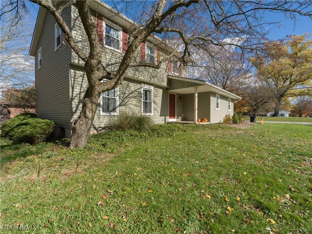895 East Avenue, Tallmadge, OH 44278