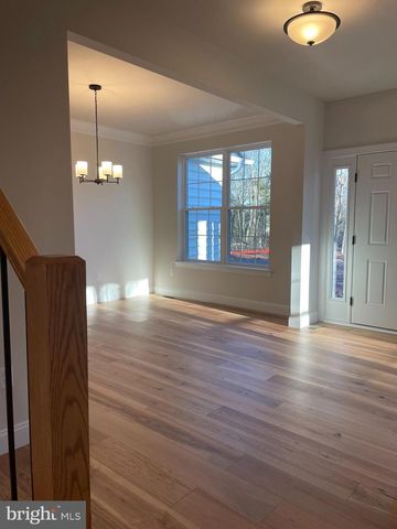 217 E BRANCH RD, Sellersville, PA 18960