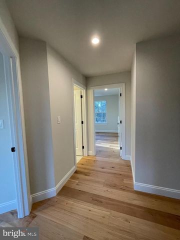 217 E BRANCH RD, Sellersville, PA 18960
