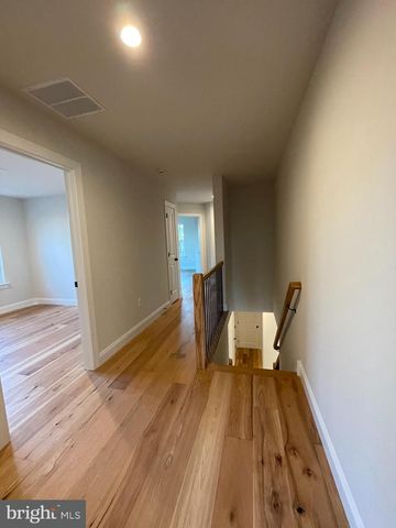 217 E BRANCH RD, Sellersville, PA 18960