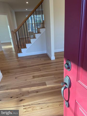 217 E BRANCH RD, Sellersville, PA 18960