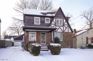 4082 W 204th Street, Fairview Park, OH 44126