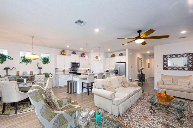 4480 NW Oakleaf Court, Jensen Beach, FL 34957