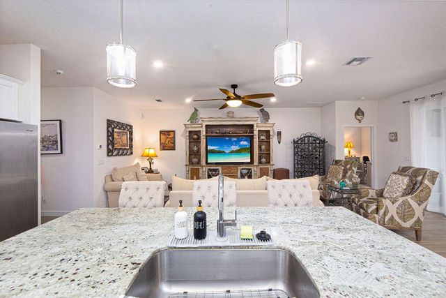 4480 NW Oakleaf Court, Jensen Beach, FL 34957