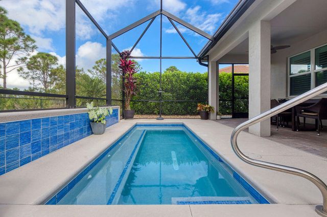 4480 NW Oakleaf Court, Jensen Beach, FL 34957