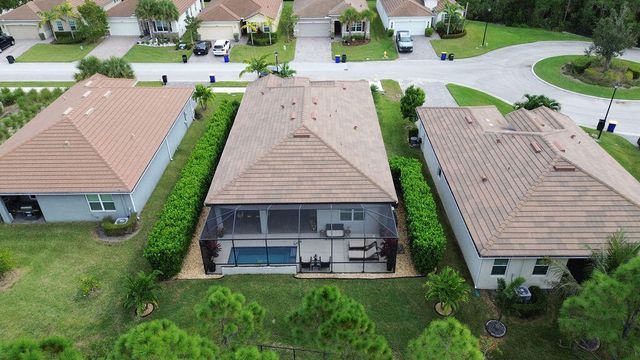 4480 NW Oakleaf Court, Jensen Beach, FL 34957