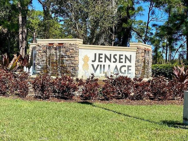 4480 NW Oakleaf Court, Jensen Beach, FL 34957