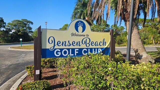 4480 NW Oakleaf Court, Jensen Beach, FL 34957