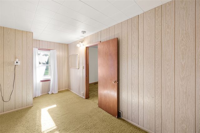 413 N Water Street, Cambridge, IA 50046