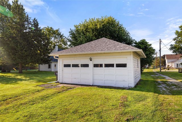 413 N Water Street, Cambridge, IA 50046