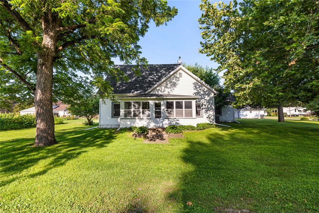 413 N Water Street, Cambridge, IA 50046