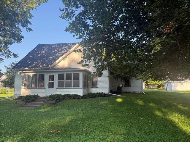413 N Water Street, Cambridge, IA 50046