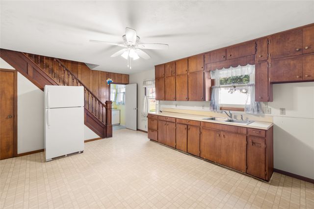 413 N Water Street, Cambridge, IA 50046
