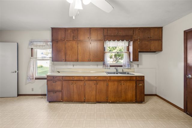 413 N Water Street, Cambridge, IA 50046
