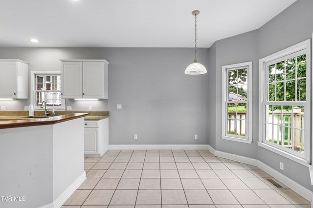 1833 Waters Edge Drive, Johnson City, TN 37604