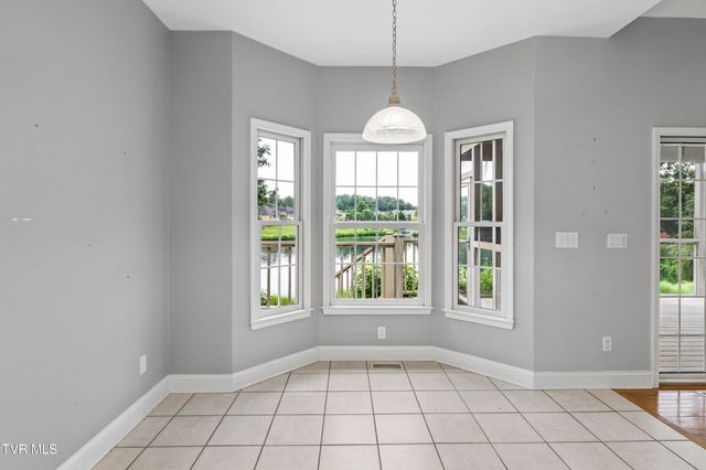1833 Waters Edge Drive, Johnson City, TN 37604