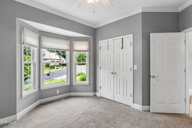 1833 Waters Edge Drive, Johnson City, TN 37604