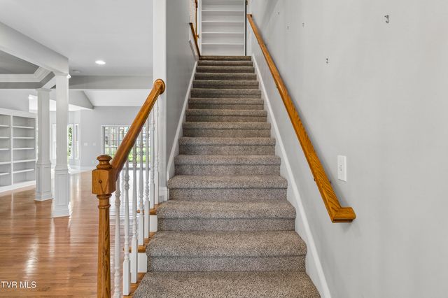 1833 Waters Edge Drive, Johnson City, TN 37604