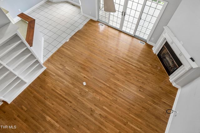 1833 Waters Edge Drive, Johnson City, TN 37604