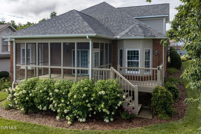 1833 Waters Edge Drive, Johnson City, TN 37604