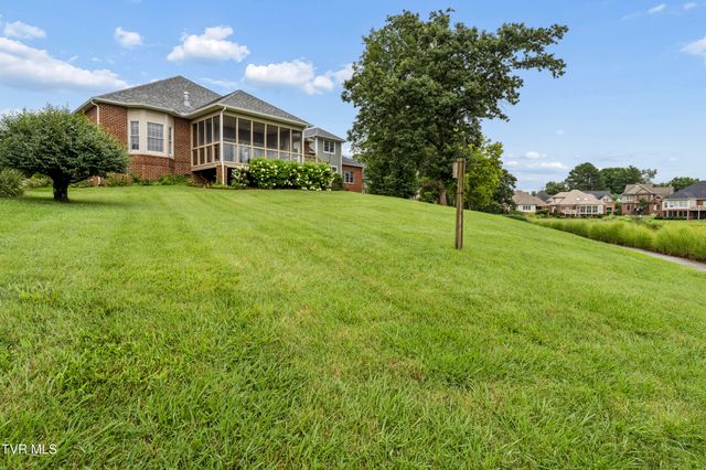 1833 Waters Edge Drive, Johnson City, TN 37604