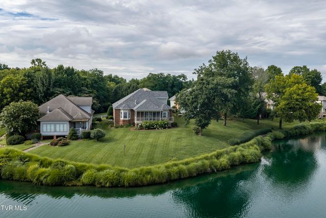 1833 Waters Edge Drive, Johnson City, TN 37604