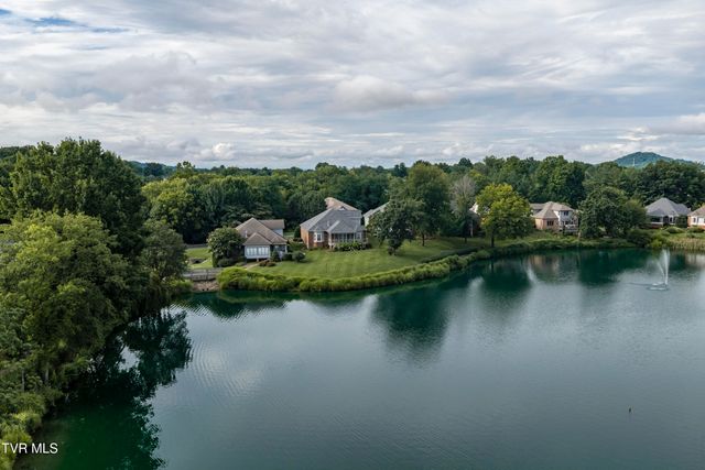1833 Waters Edge Drive, Johnson City, TN 37604