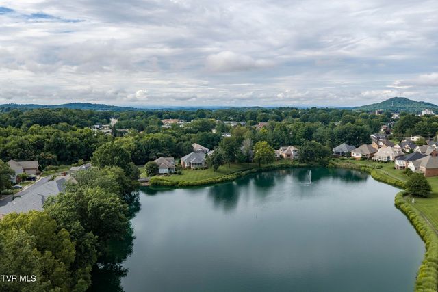 1833 Waters Edge Drive, Johnson City, TN 37604
