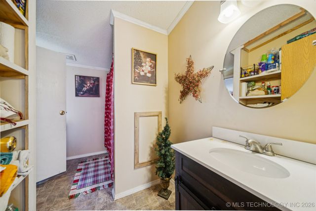 3306 2401 Road, Barnsdall, OK 74002