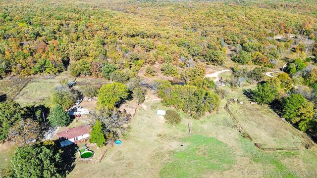 3306 2401 Road, Barnsdall, OK 74002