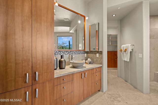 2200 W Owl Head Place, Oro Valley, AZ 85742