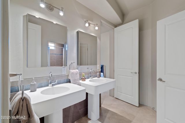 2200 W Owl Head Place, Oro Valley, AZ 85742