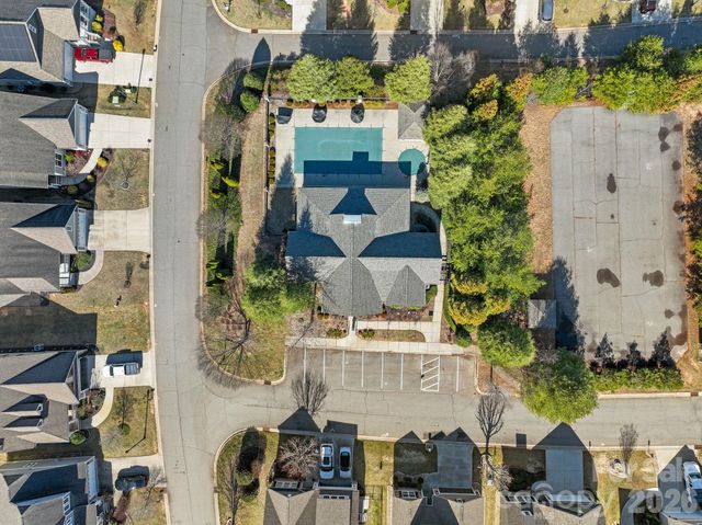 16 Regent Heights Road, Leicester, NC 28748