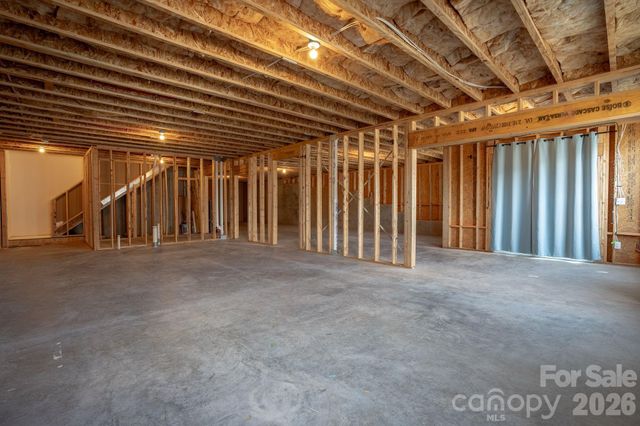 16 Regent Heights Road, Leicester, NC 28748