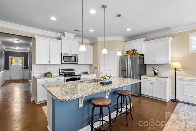 16 Regent Heights Road, Leicester, NC 28748