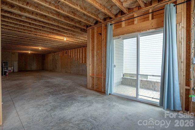 16 Regent Heights Road, Leicester, NC 28748