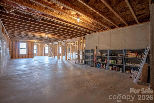 16 Regent Heights Road, Leicester, NC 28748