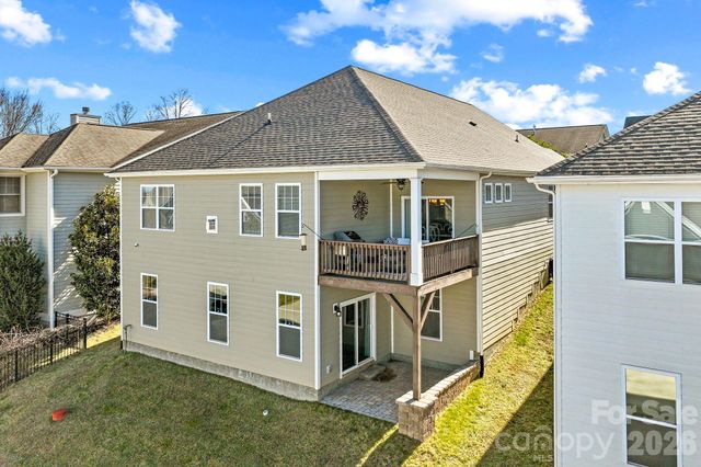 16 Regent Heights Road, Leicester, NC 28748