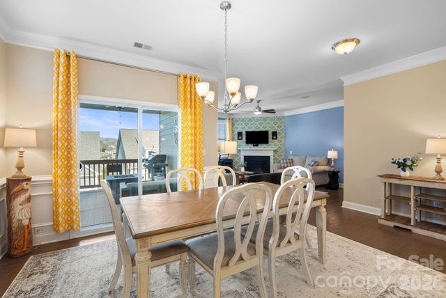 16 Regent Heights Road, Leicester, NC 28748