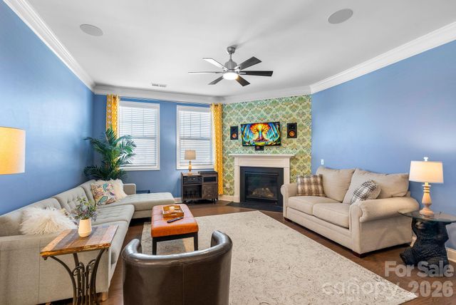 16 Regent Heights Road, Leicester, NC 28748