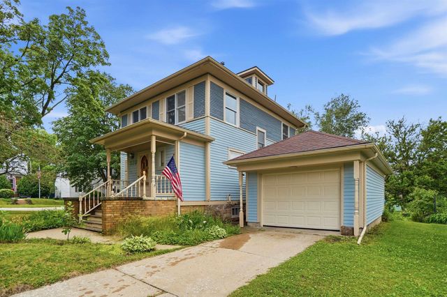 520 2nd St SE, Oelwein, IA 50662