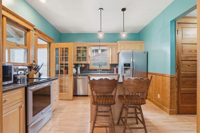 520 2nd St SE, Oelwein, IA 50662