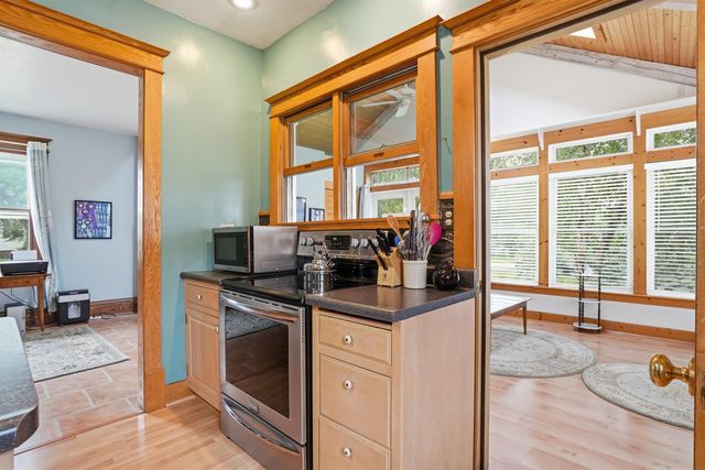 520 2nd St SE, Oelwein, IA 50662