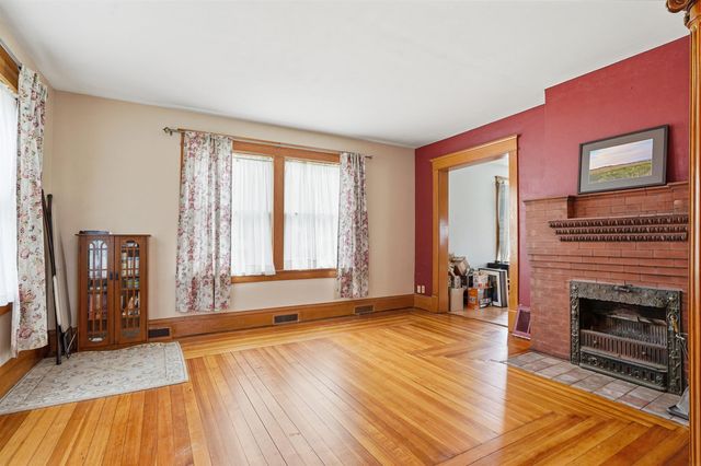 520 2nd St SE, Oelwein, IA 50662