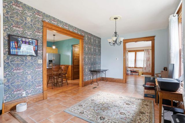 520 2nd St SE, Oelwein, IA 50662